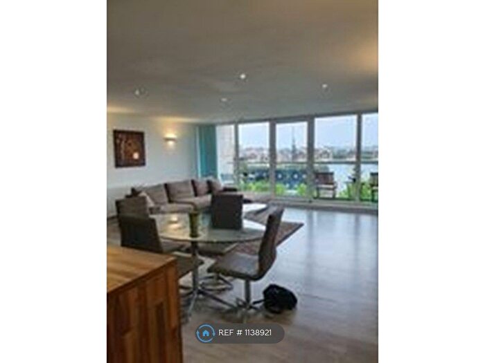 2 Bedroom Flat To Rent In Adriatic Apartments, London, E16