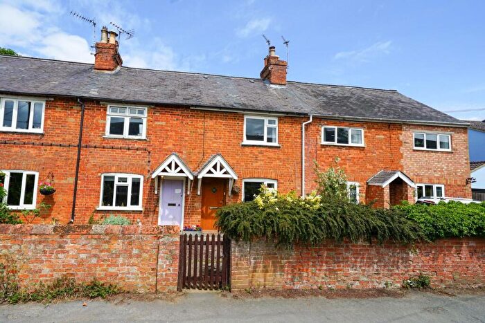 2 Bedroom Terraced House For Sale In Ridings Way, Cublington, Leighton Buzzard, LU7
