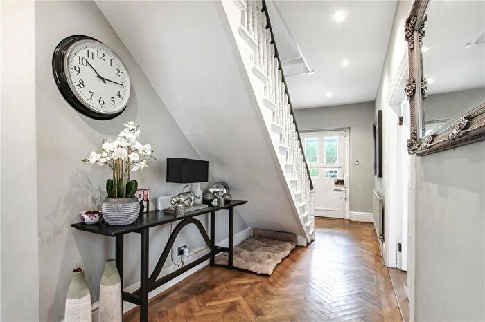 8 Bedroom Detached House For Sale In Eynsford Road, Crockenhill, Kent, BR8