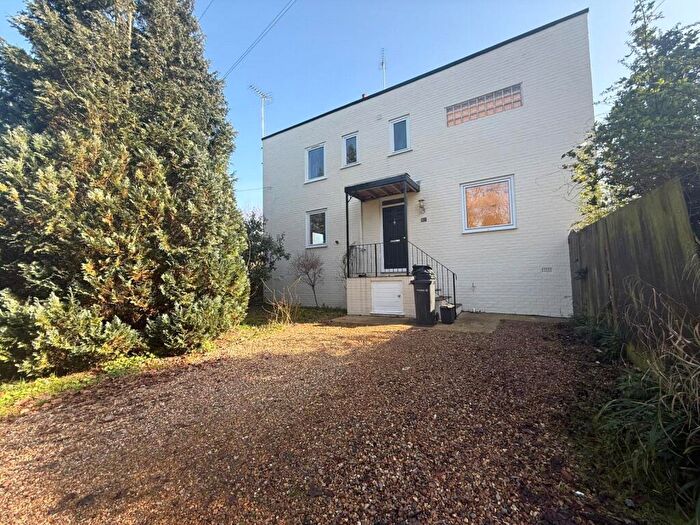 3 Bedroom Detached House For Sale In Downs Road, Istead Rise, Kent, DA13