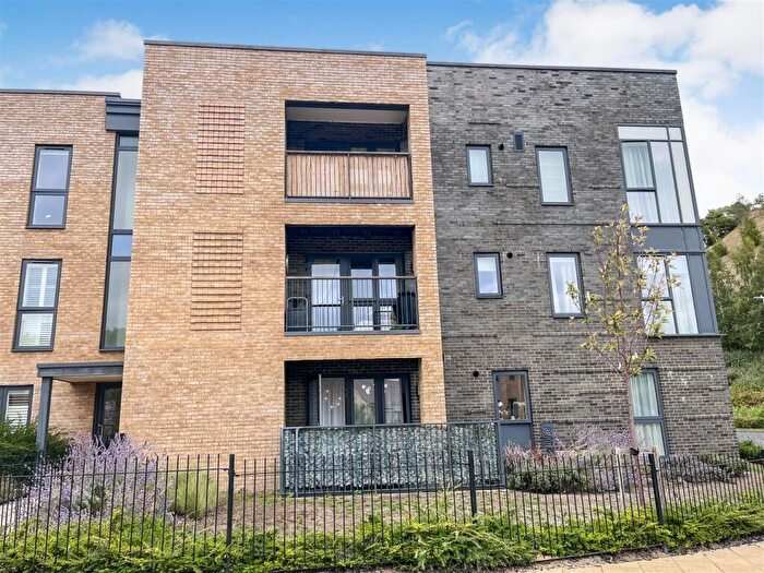 2 Bedroom Flat For Sale In Castle Hill Drive, Castle Hill, Ebbsfleet Valley, DA10