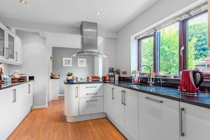 4 Bedroom Detached House For Sale In The Pightle, Grazeley Green, Reading, Berkshire, RG7