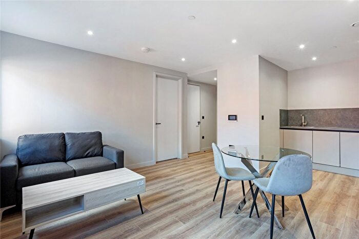 1 Bedroom Flat To Rent In The Pressworks, - Northwood Street, Birmingham, West Midlands, B3