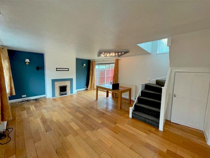 4 Bedroom Detached House To Rent In Beecholme Avenue, Mitcham, CR4