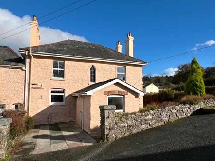 3 Bedroom Semi-Detached House To Rent In Cox Park Farm, PL18