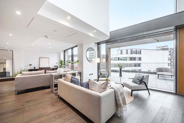 2 Bedroom Flat For Sale In Hanway Street, London, W1T
