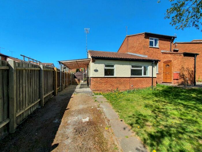 2 Bedroom Semi-Detached Bungalow To Rent In Shapfell, Brownsover, Rugby, CV21