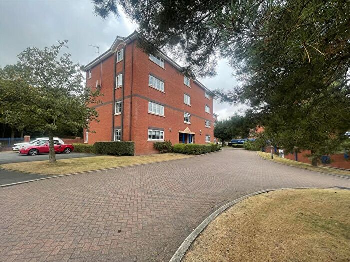 2 Bedroom Flat For Sale In Mountbatten Close, Ashton On Ribble, Preston, PR2