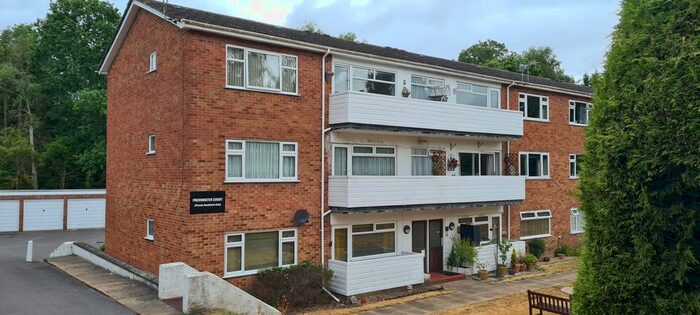 2 Bedroom Flat To Rent In Freshwater Court, Kings Way, SO53