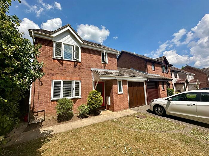3 Bedroom Detached House To Rent In Murrayfield, Chippenham, SN15