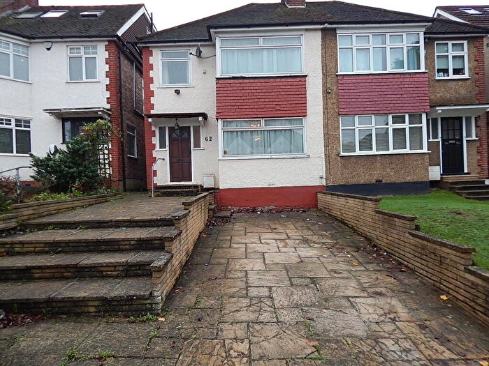 4 Bedroom Semi Detached House For Sale In Netherlands Road, Barnet, EN5