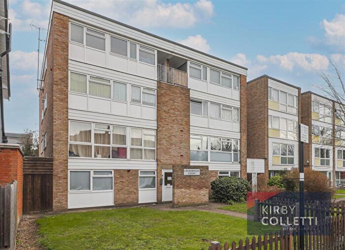 1 Bedroom Flat For Sale In Crossbrook Street, Cheshunt, EN8