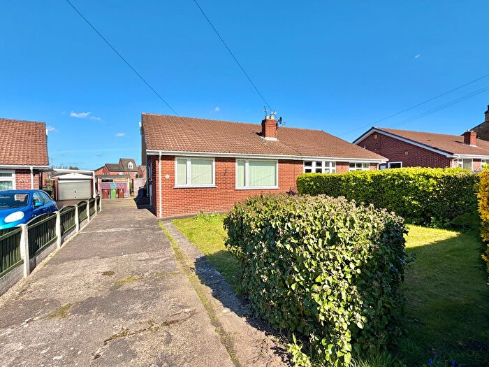 2 Bedroom Semi-Detached Bungalow For Sale In Bedford Court, Featherstone, Pontefract, West Yorkshire, WF7