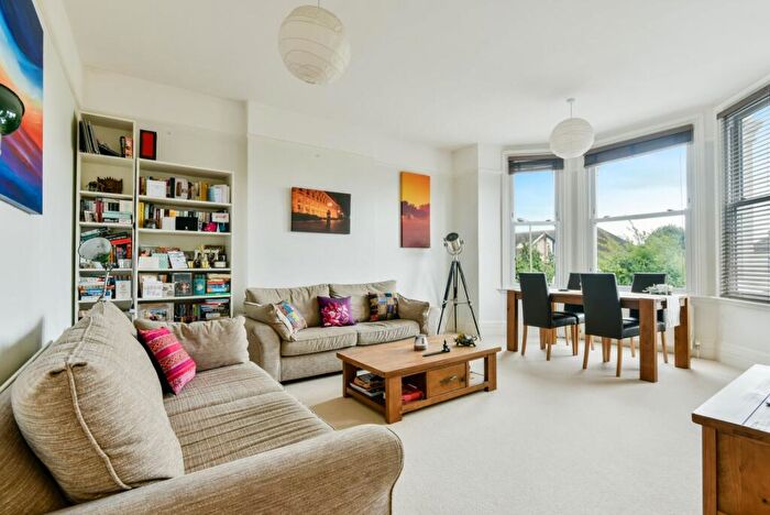 1 Bedroom House To Rent In Nightingale Lane, Nightingale Lane, SW12