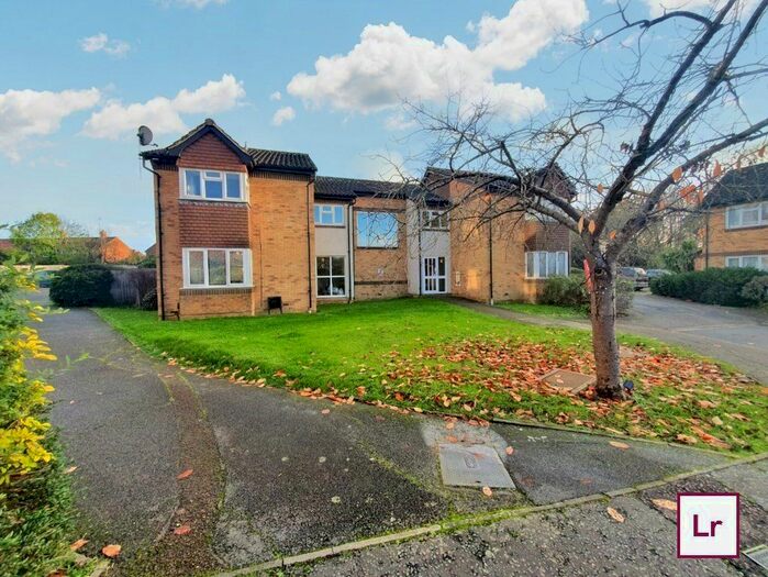 Studio To Rent In Rabournmead Drive, Northolt, Middlesex, UB5