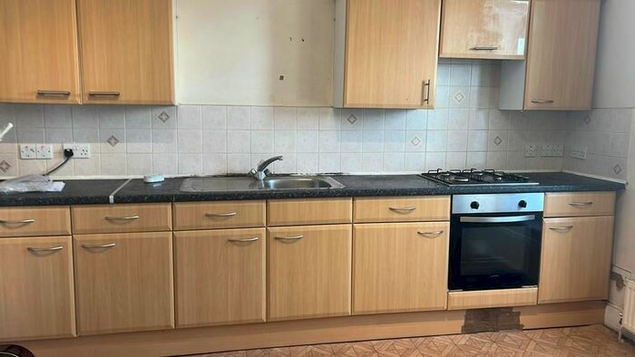 1 Bedroom Flat To Rent In High Road, Ilford, IG3