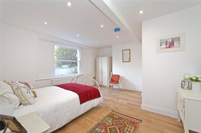 2 Bedroom Flat To Rent In Camden Road, Camden, NW1