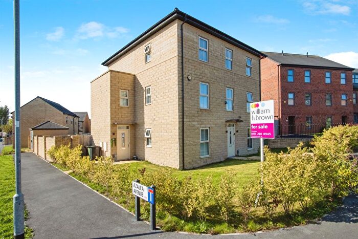 4 Bedroom Semi-Detached House For Sale In Azalea Avenue, Seacroft, Leeds, LS14