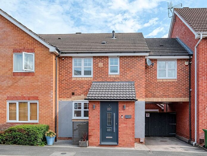 3 Bedroom Terraced House For Sale In Wheatcroft Close, Redditch, B97