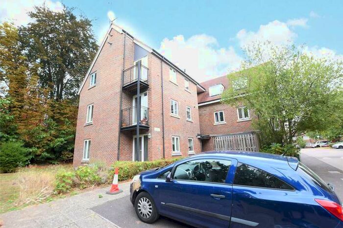 1 Bedroom Apartment To Rent In Blossom Road, St. Peters Hill, Caversham, Berkshire, RG4
