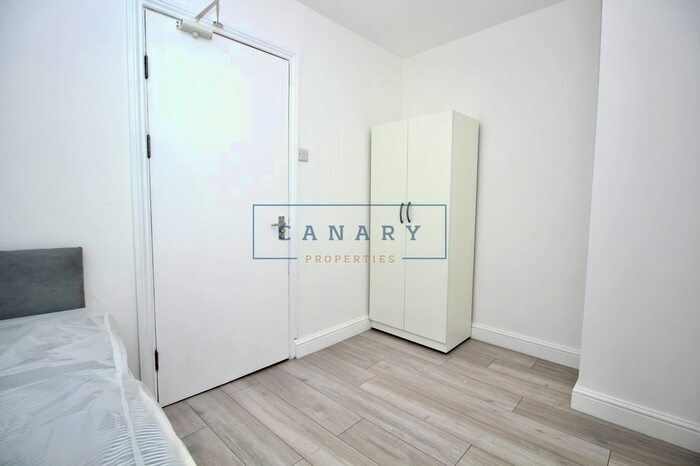 Studio To Rent In Rogers Road, Tooting, London, SW17