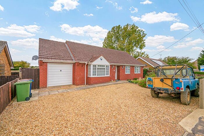 3 Bedroom Detached Bungalow For Sale In Fridaybridge Road, Elm, Wisbech, Cambridgeshire, PE14
