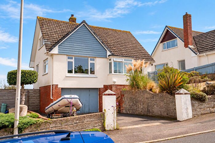 3 Bedroom Detached House For Sale In Lundy View, Northam, EX39