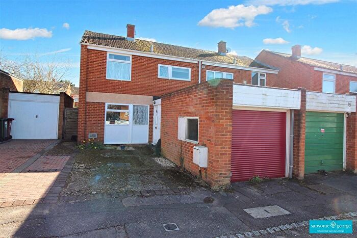 3 Bedroom Semi-Detached House For Sale In Kirton Close, Reading, RG30