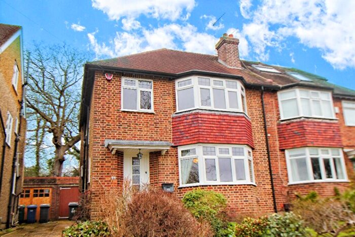 2 Bedroom Semi-Detached House To Rent In Tudor Road, Barnet, North London, EN5