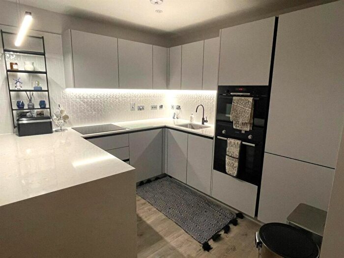 2 Bedroom Apartment To Rent In The Factory, Memorial Avenue, Slough, SL1