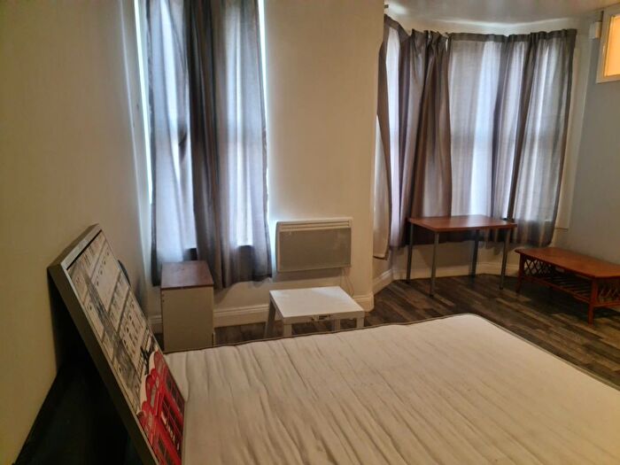 Studio To Rent In Holyhead Road, Coventry, CV1