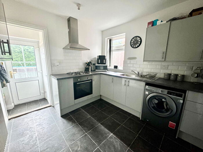 3 Bedroom Semi-Detached House For Sale In Woodfield Road, Dudley, DY3