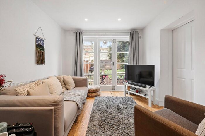 3 Bedroom Terraced House To Rent In Cliff Road, Camden, NW1