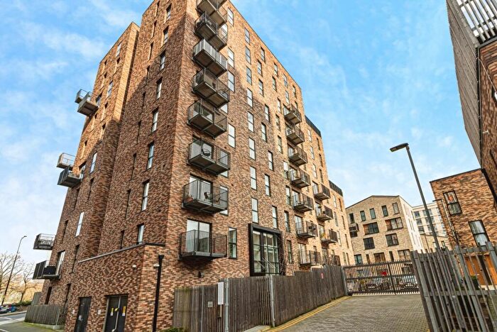 1 Bedroom Apartment To Rent In Lockgate Mews, Manchester, Greater Manchester, M4