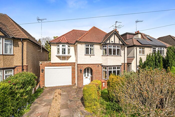 5 Bedroom Detached House For Sale In Brookdene Avenue, Watford, Hertfordshire, WD19