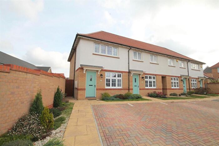 2 Bedroom Semi-Detached House To Rent In Shubb Leaze, Bristol, BS16