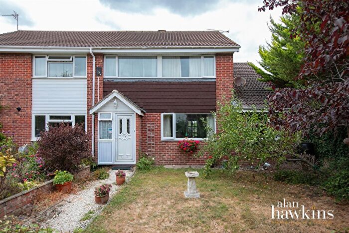 4 Bedroom Semi-Detached House For Sale In Branscombe Drive, Royal Wootton Bassett, SN4