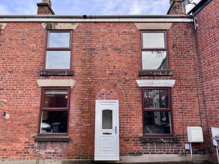 2 Bedroom Terraced House To Rent In South Street, Congleton, CW12