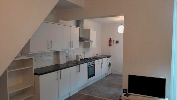 5 Bedroom Terraced House To Rent In Paynes Lane, Coventry, West Midlands, CV1