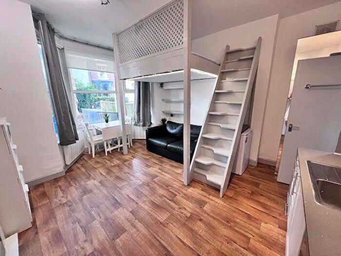Flat To Rent In Flat, Sheldon Road Nether Edge Sheffield, S7