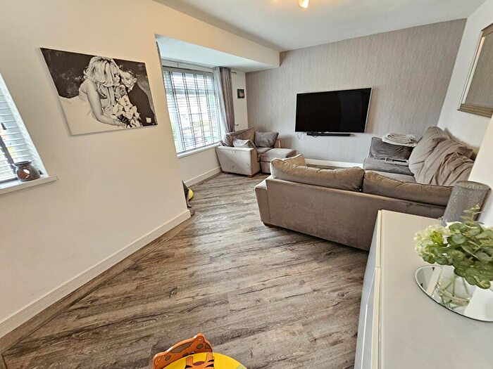 4 Bedroom Terraced House For Sale In Roundthorn Road, Manchester, M23
