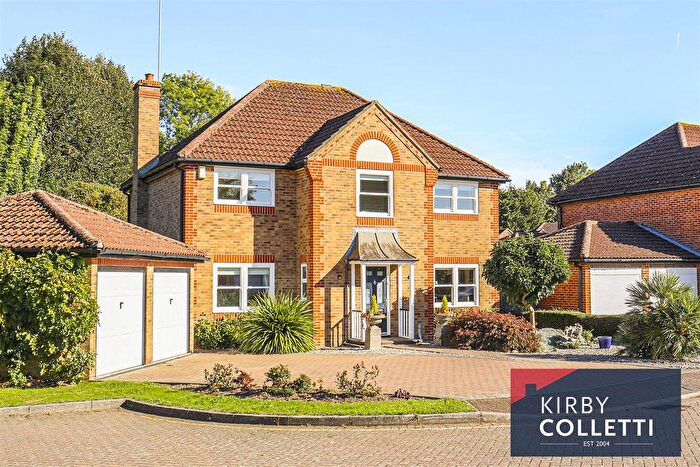 4 Bedroom Detached House For Sale In St. Annes Park, Broxbourne, EN10