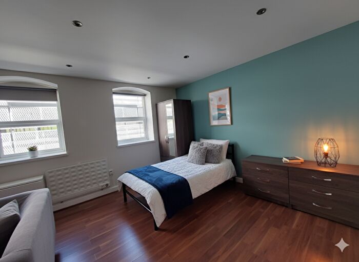 Studio To Rent In Huttons Building, West Street, Sheffield, S1
