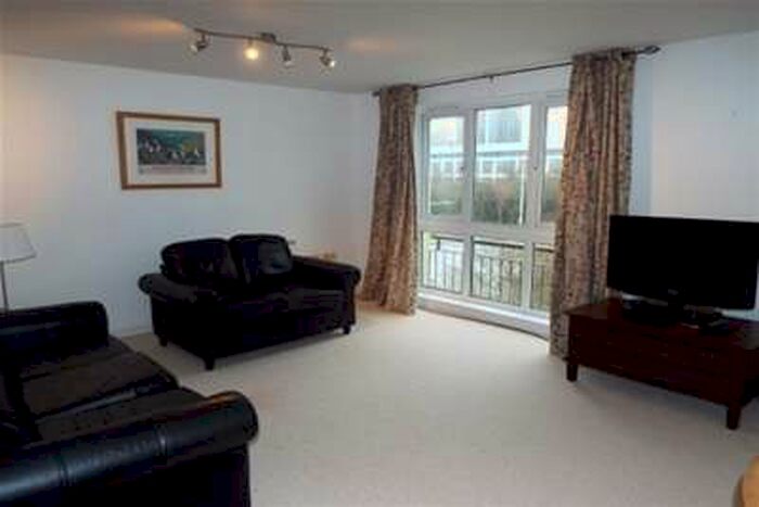 2 Bedroom Flat To Rent In Sorento House, Lloyd George Avenue, CF10