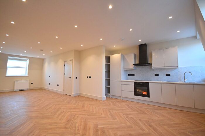 2 Bedroom Flat To Rent In Westow Hill, London, SE19