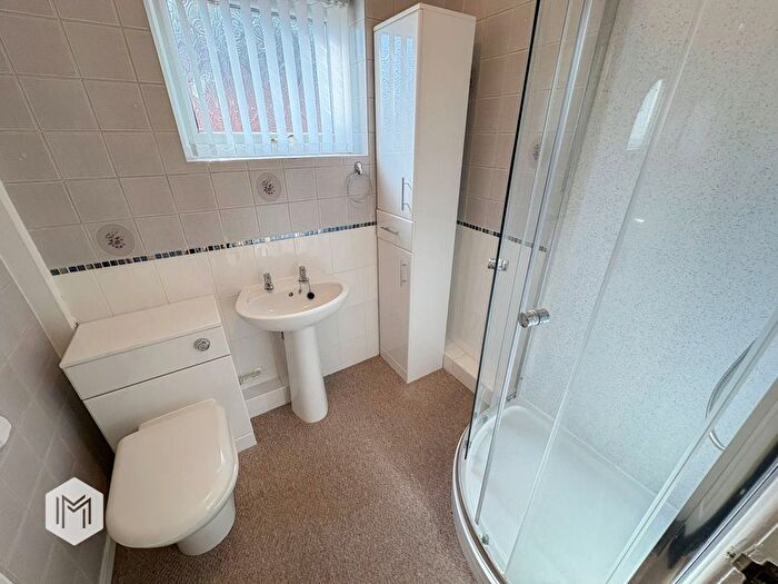 2 Bedroom Bungalow For Sale In Flaxley Close, Birchwood, Warrington, Cheshire, WA3