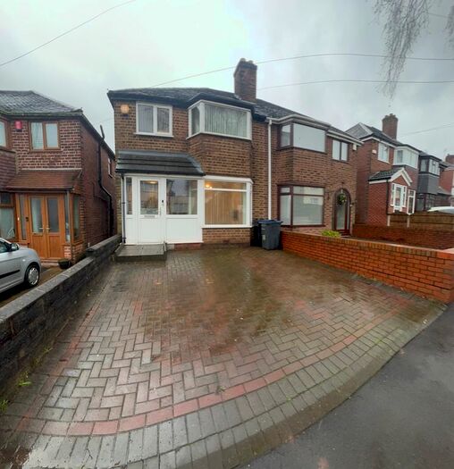 3 Bedroom Semi-Detached House To Rent In Thetford Road, Birmingham, B42