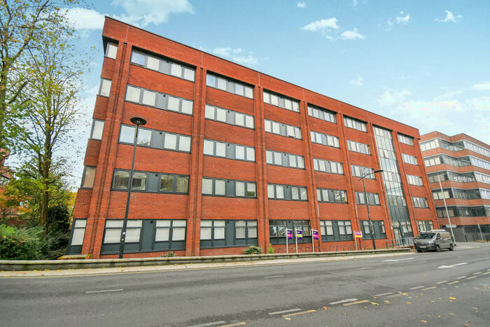 1 Bedroom Flat To Rent In Electra House, SN1