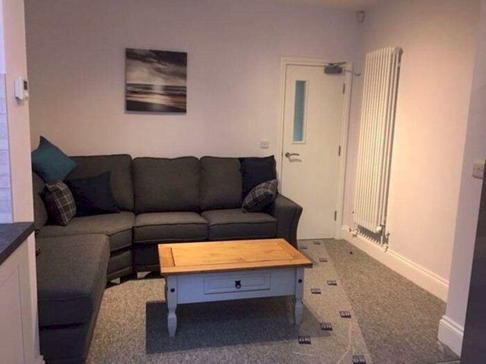 6 Bedroom Terraced House To Rent In Luton Road, Selly Oak, Birmingham, B29