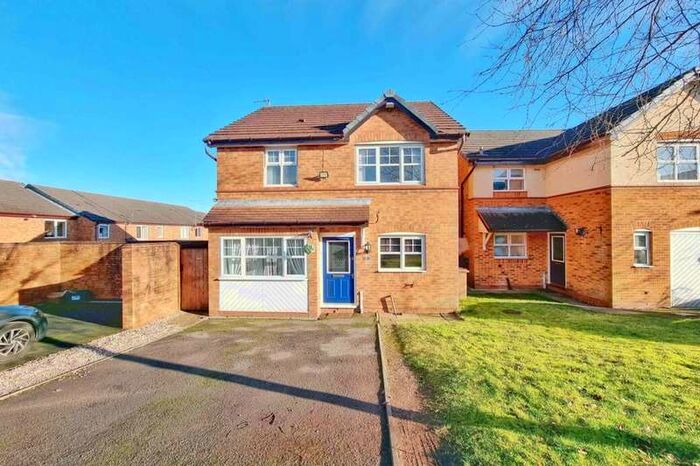 3 Bedroom Detached House To Rent In Charlestown Grove, Meir Park, Stoke-on-trent, ST3